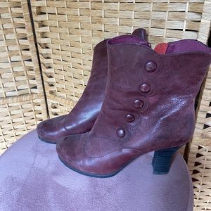 Beautiful Miz Mooz Victorian style boot.